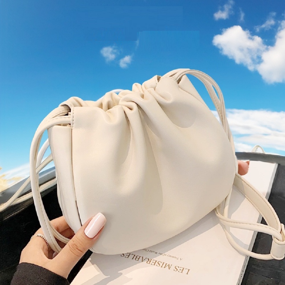 Túi kẹp nách đeo vai nữ vải dù thời trang dây rút