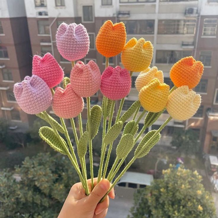 Bông Hoa Len Tulip Hanmade Nhiều Màu Sắc Món Quà Ý Nghĩa 20/10, 20/11