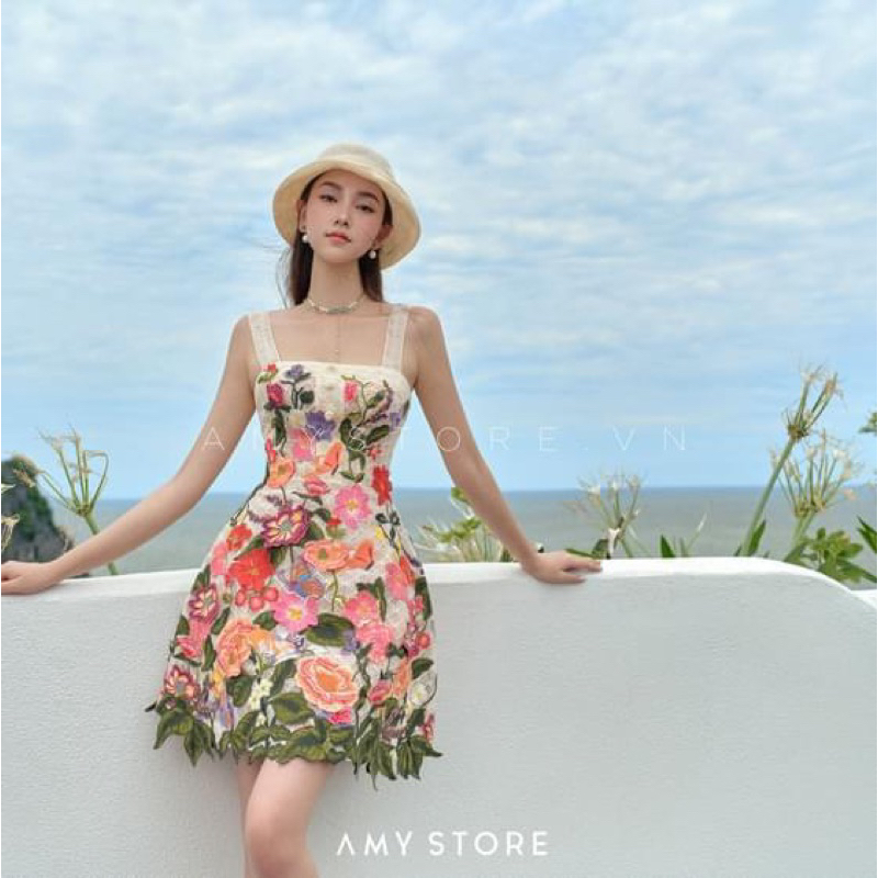 Đầm dự tiệc text giả ren thanh lịch dáng chữ A hai dây cổ vuông , cover hãng Amy