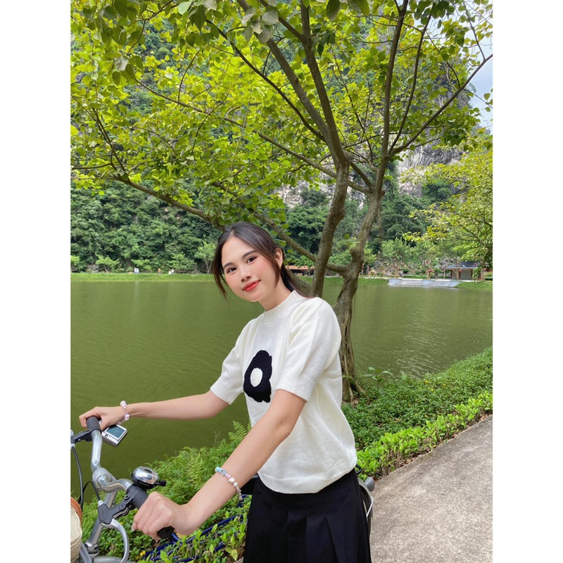 Áo Len - 106 - 1 Bông Hoa To - Tay Ngắn