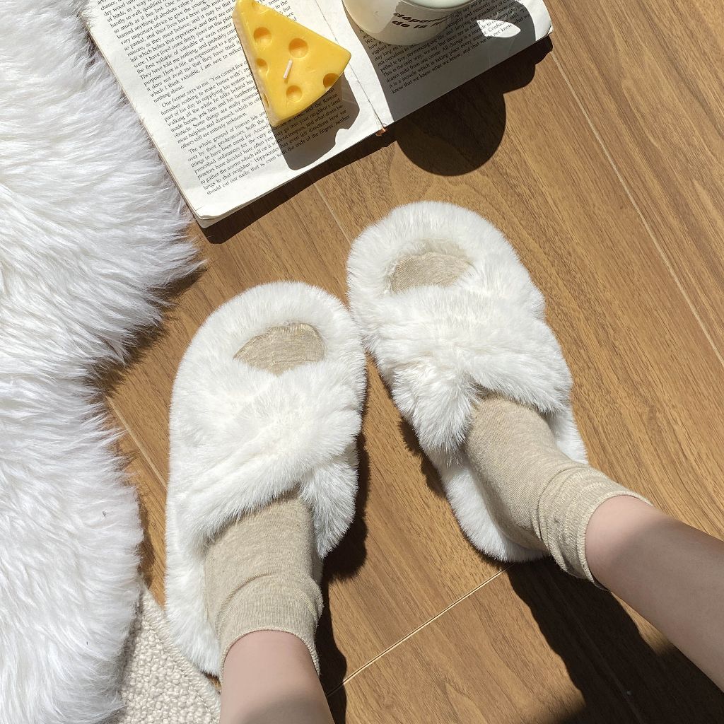Dép lông chống trượt ấm áp và thời trang cho mùa thu đông