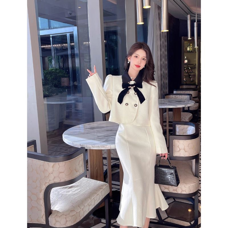 Set Dạ Tweed Áo Croptop Phối Nơ Kèm Chân Váy Đuôi Cá Dáng Dài Màu Trắng Siêu Xinh Phong Cách Tiểu Thư_Hàng Order QCCC