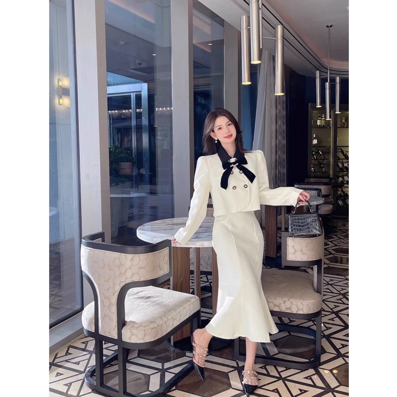 Set Dạ Tweed Áo Croptop Phối Nơ Kèm Chân Váy Đuôi Cá Dáng Dài Màu Trắng Siêu Xinh Phong Cách Tiểu Thư_Hàng Order QCCC