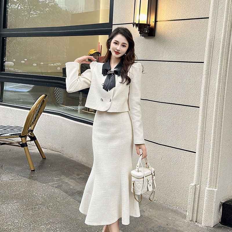 Set Dạ Tweed Áo Croptop Phối Nơ Kèm Chân Váy Đuôi Cá Dáng Dài Màu Trắng Siêu Xinh Phong Cách Tiểu Thư_Hàng Order QCCC