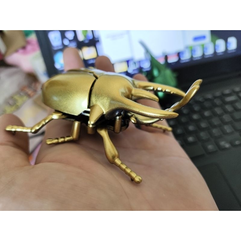 Bọ hung cuồng sát di chuyển chạy cót cực ngầu