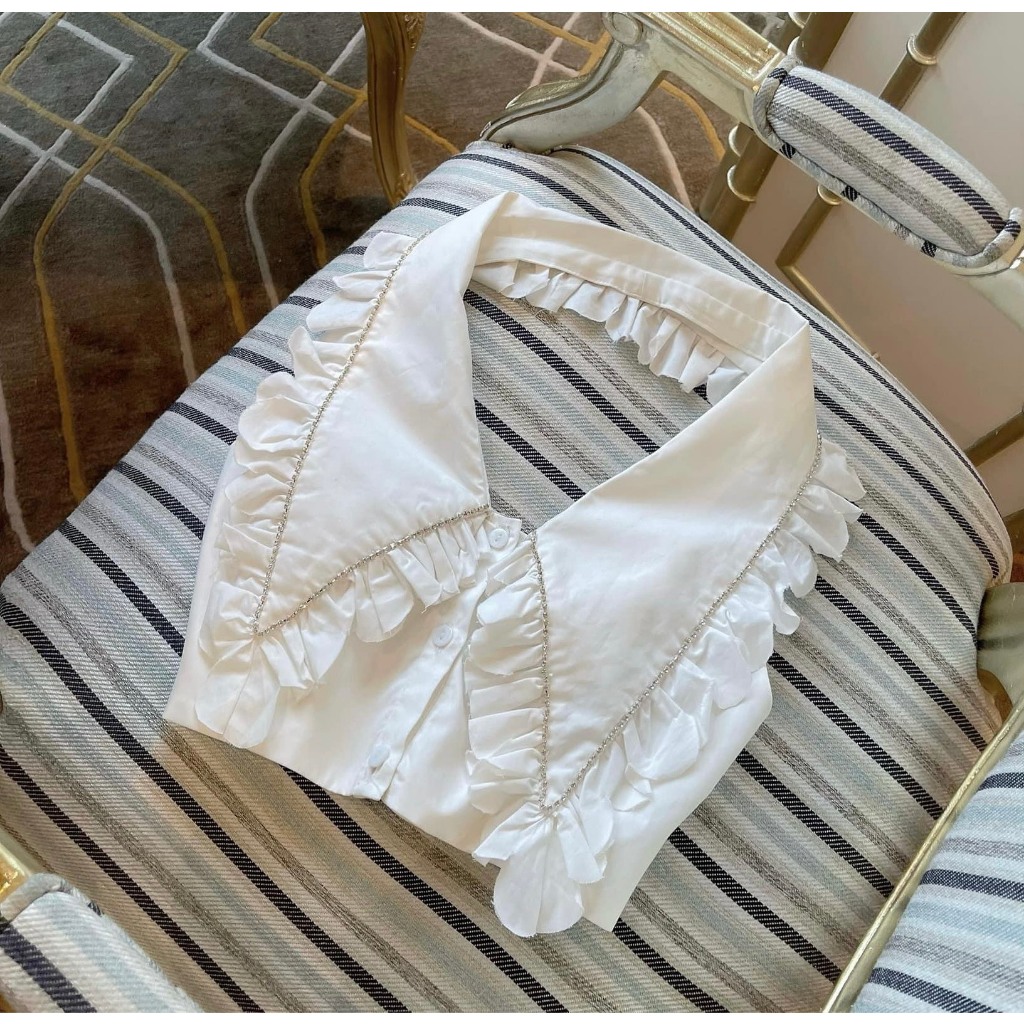 Sét áo croptop đính đá viền bèo kèm chân váy tafta đính đá hàng chuẩn Shirley