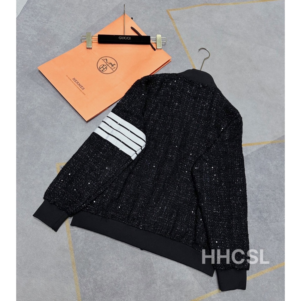 Áo Bomber Thom 4 Vạch Chất liệu Dạ Kim Sa 4 Kim Tuyến 2 lớp, hàng cao cấp cức chất