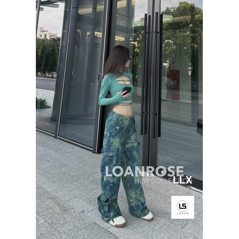 Bộ thể thao áo phông khoét mix quần suông jean loang