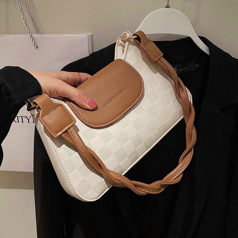 Túi Xách Nữ Đeo Chéo Túi Đeo Vai Quai Sam Phối Xích Phong Cách Hàn Quốc QG Store | BigBuy360 - bigbuy360.vn