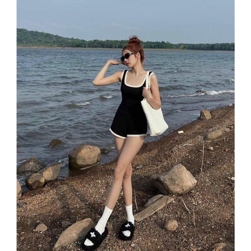 Jumpsuit đi biển