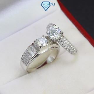 Nhẫn cặp đôi kim cương Moissanite xi bạch kim kiểm định GRA cao cấp, khắc tên NDM0005 - Trang Sức TNJ