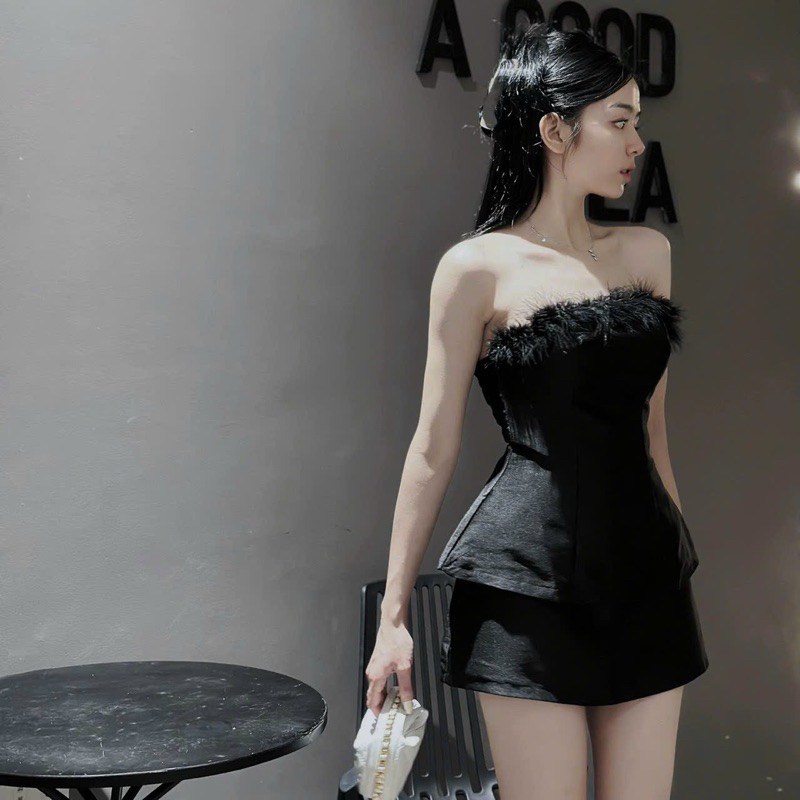 Set Áo Ống Đen Cúp Lông Vũ + Chân Váy