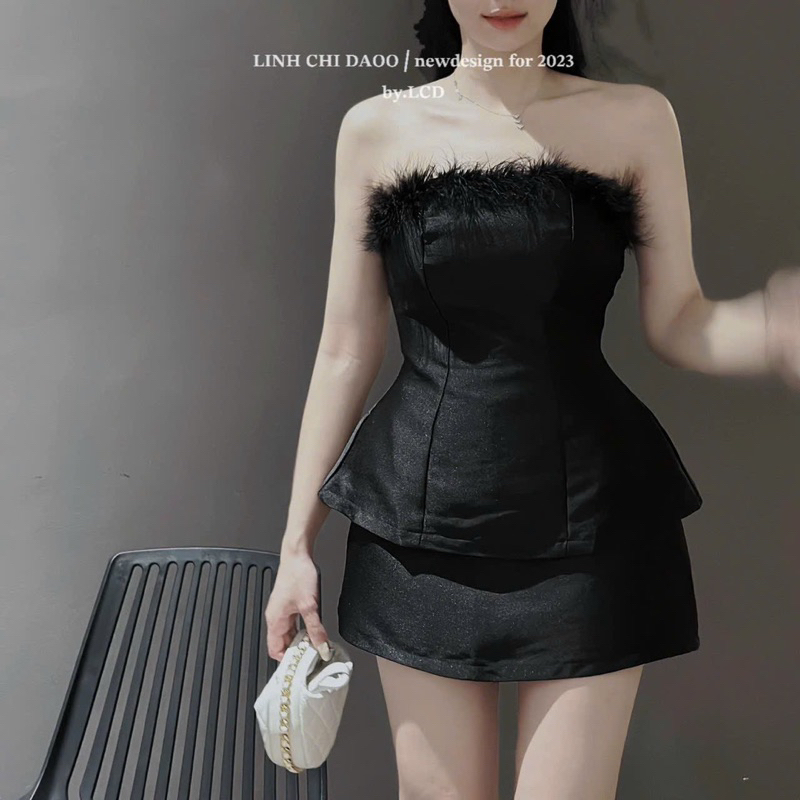 Set Áo Ống Đen Cúp Lông Vũ + Chân Váy