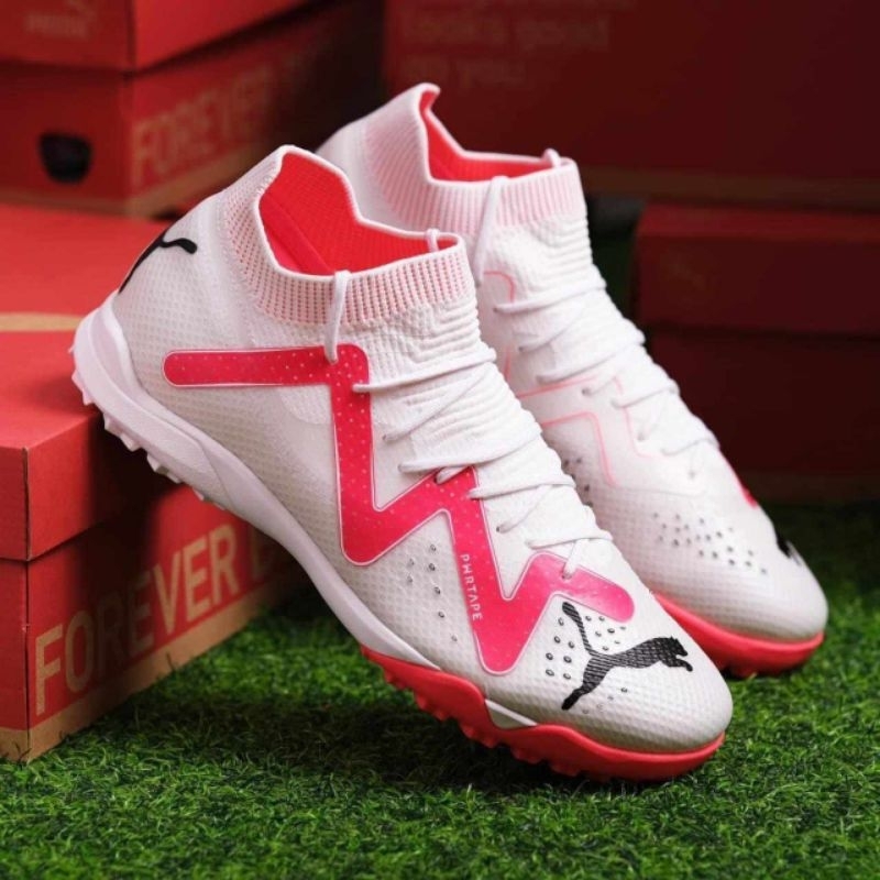 Giày Bóng Đá Sân Cỏ Nhân Tạo Pume trắng