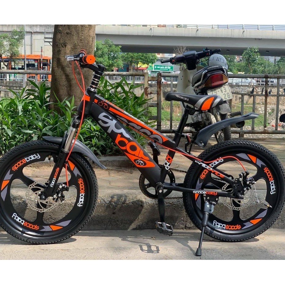 Xe đạp cho bé vành đúc, phanh đĩa 18 , 20 , 22 inch Có chắn bùn