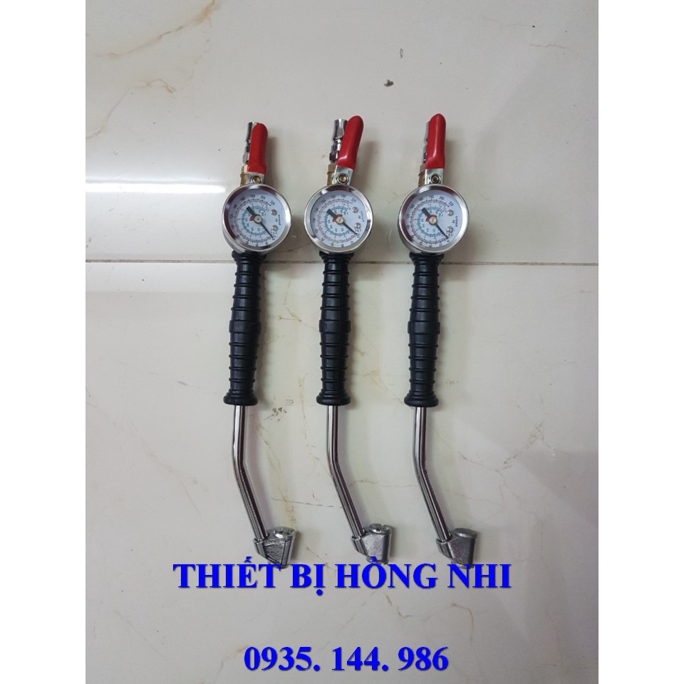 Tay bơm cong có đồng hồ 2 đầu dùng cho ô tô tải