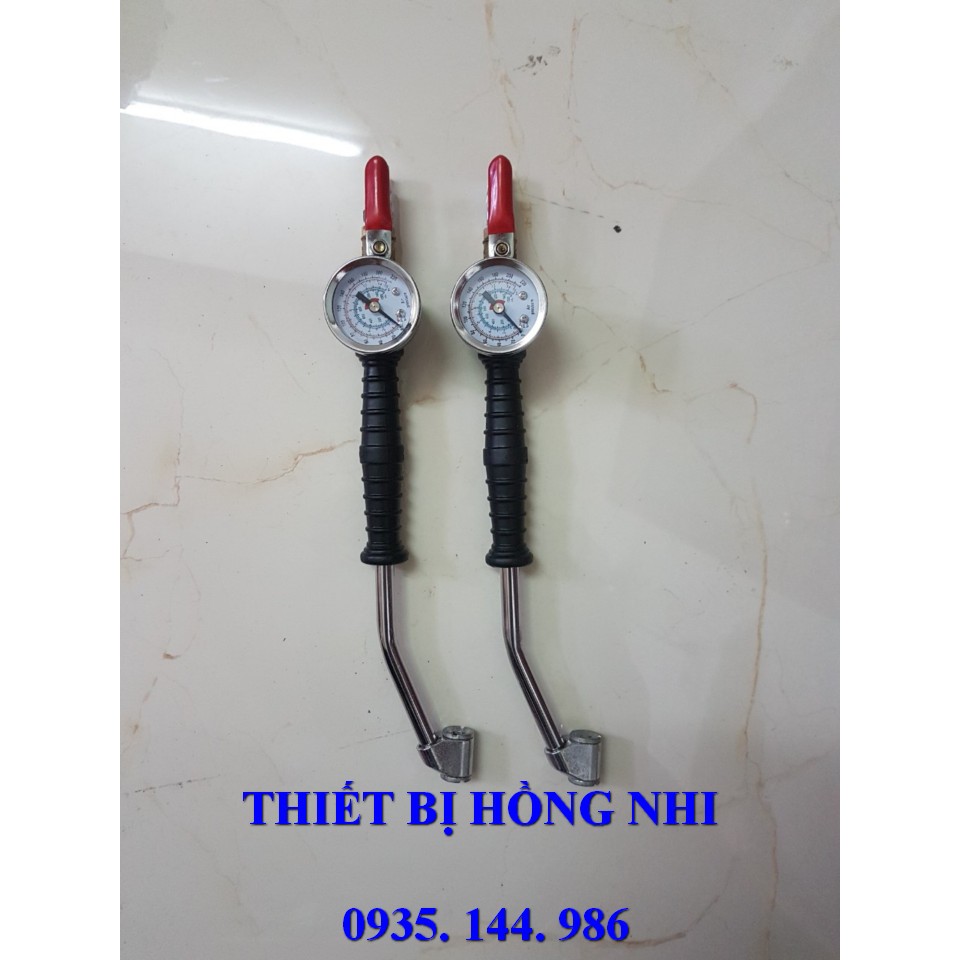 Tay bơm cong có đồng hồ 2 đầu dùng cho ô tô tải