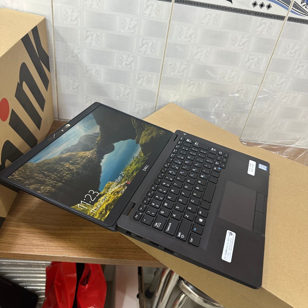 Laptop Nhập Khẩu Nhật Mỹ Dell Latitude 5300 i7-8665U/16GB/256GB/13.3'