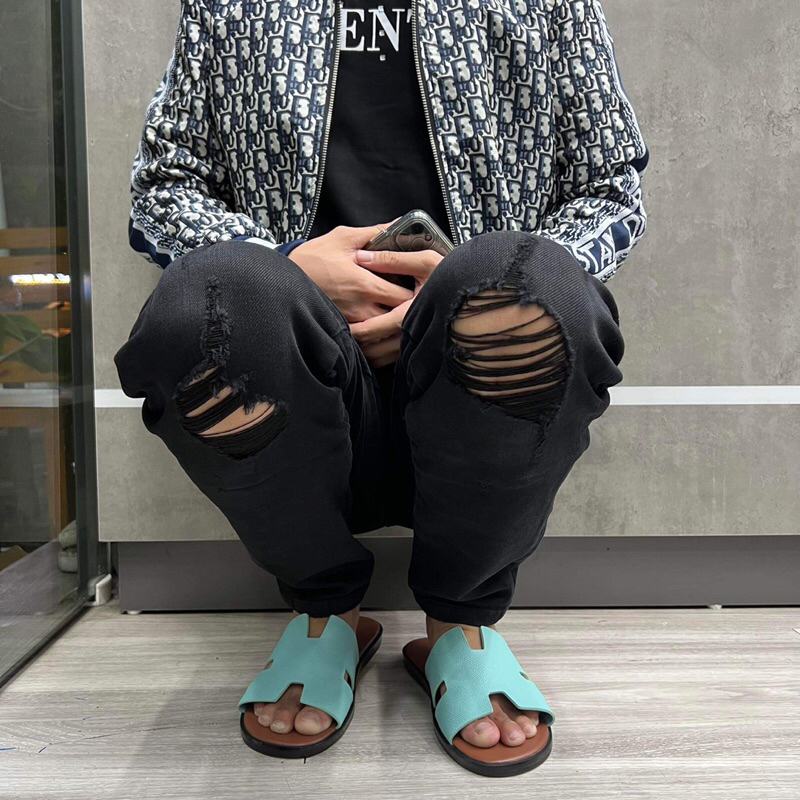 Quần bò amiri sc trơn rách gối -5744