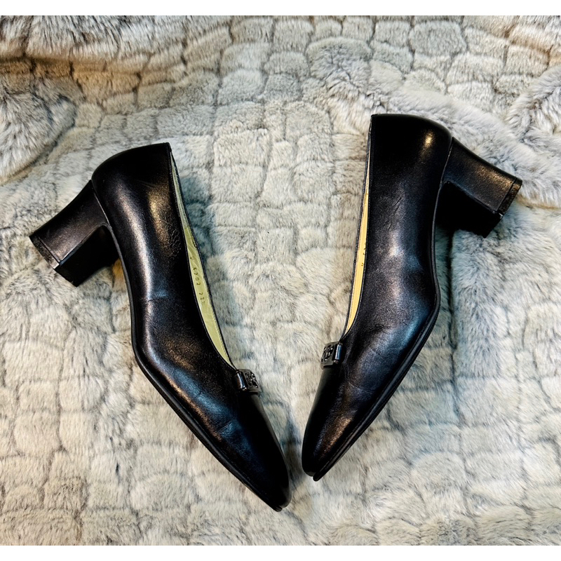 Giày nữ 2hand size 37+