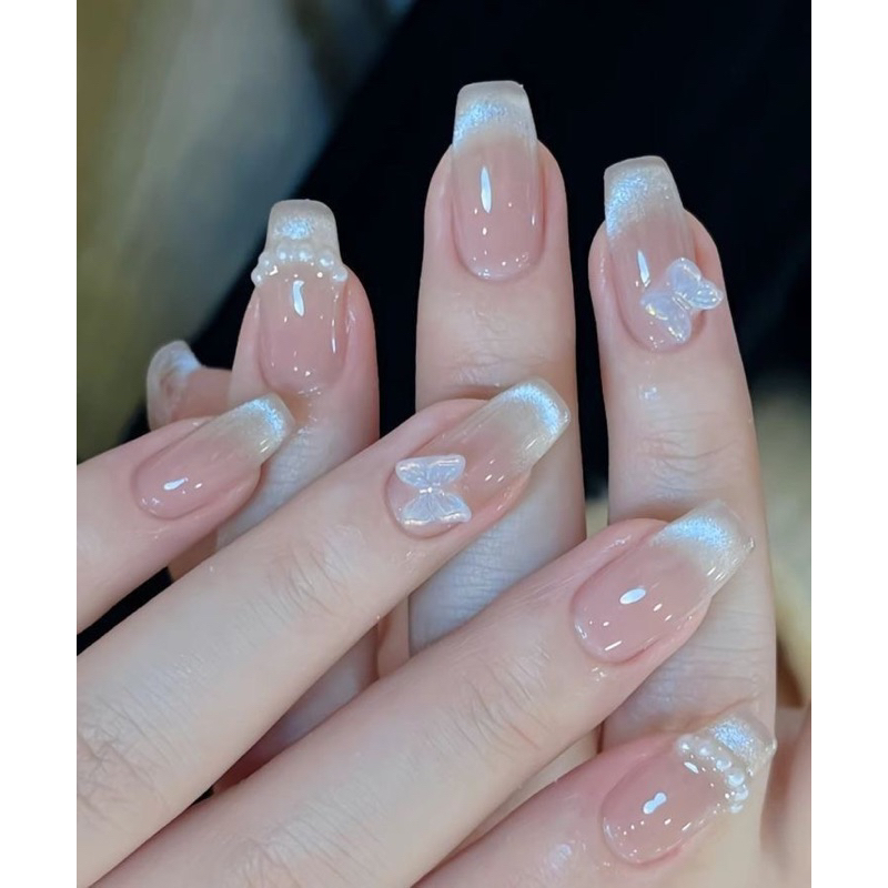 Mẫu nail mắt mèo  kim cương gắn charm nhựa 005
