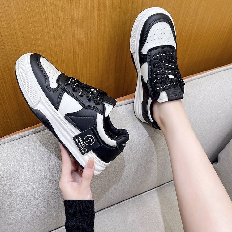 Giày thể thao sneaker nữ hot trend 2023