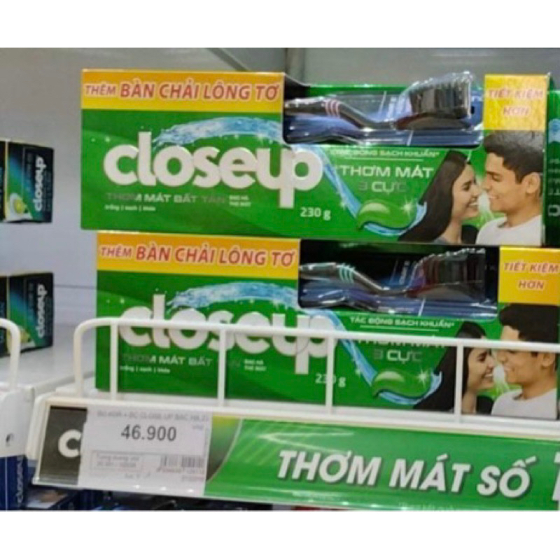 Kem Đánh Răng Closeup 230g