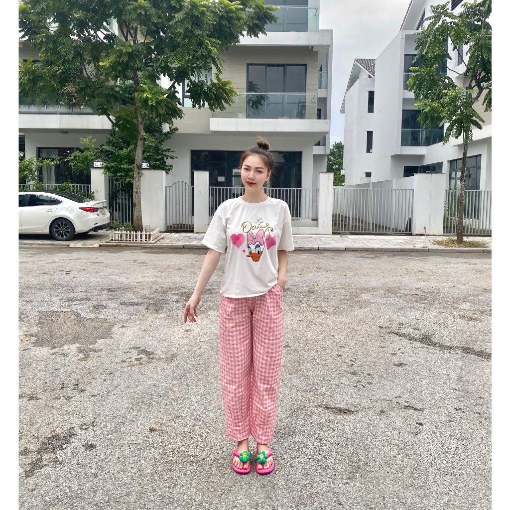 Set Bộ Vịt Mix Quần Kẻ Thô, Áo Phông Họa Tiết Vịt Donal Kết Hợp Quần Ống Suông Hot Hit