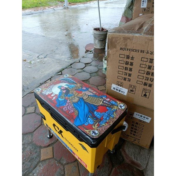 Miếng dán Decal 3D dùng để dán nắp thùng câu cá