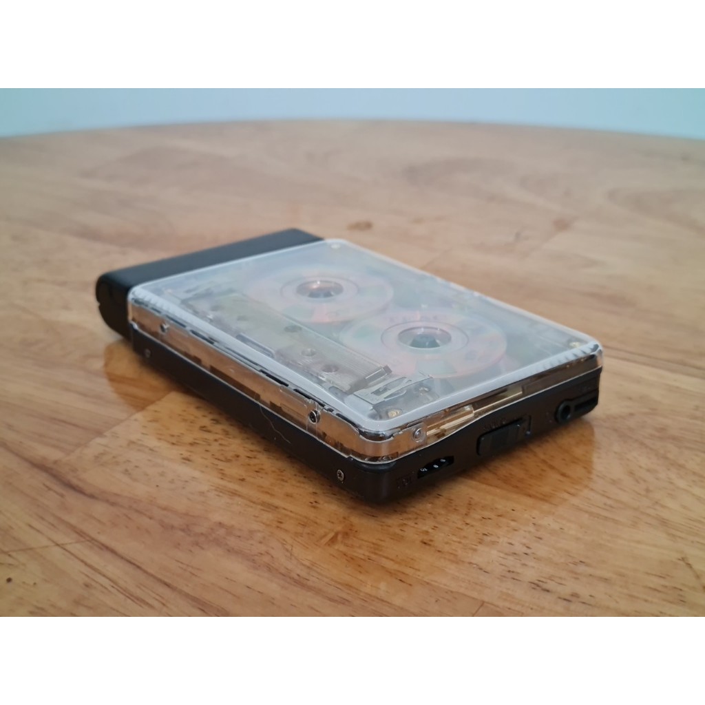 Cassette cầm tay trong suốt SONY
