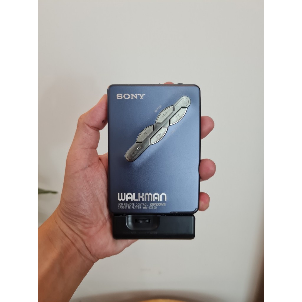 Cassette cầm tay trong suốt SONY