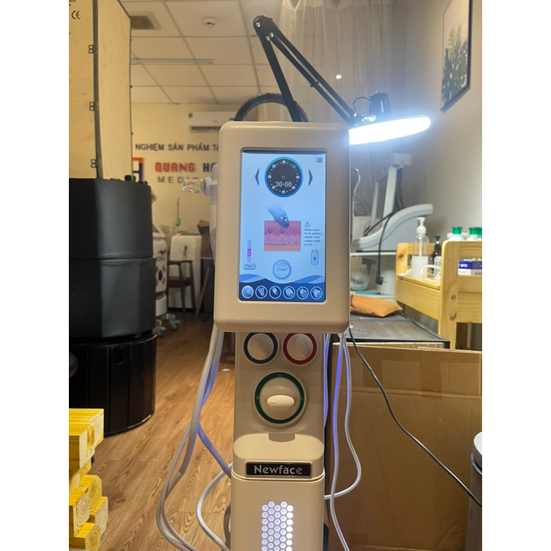 Máy chăm sóc da 6in1 cao cấp New Face WX600