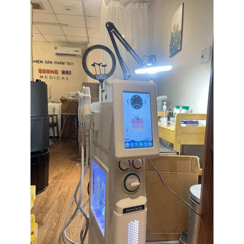 Máy chăm sóc da 6in1 cao cấp New Face WX600