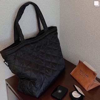 Túi tote phao trần trám túi tote có khóa kéo đeo vai nữ màu đen cá tính thời trang hàn quốc TT06