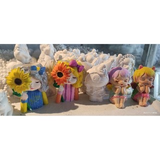 Tượng chậu bông cô gái size nhỏ
