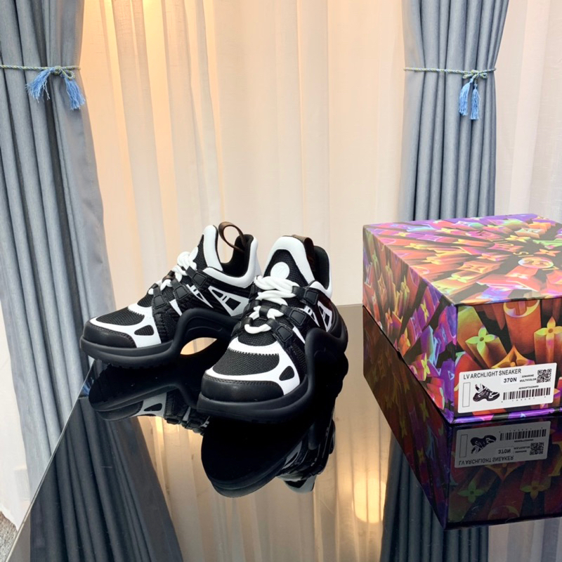 GIÀY LV ĐEN TRẮNG BUỘC GIÂY CAO CẤP 1:1