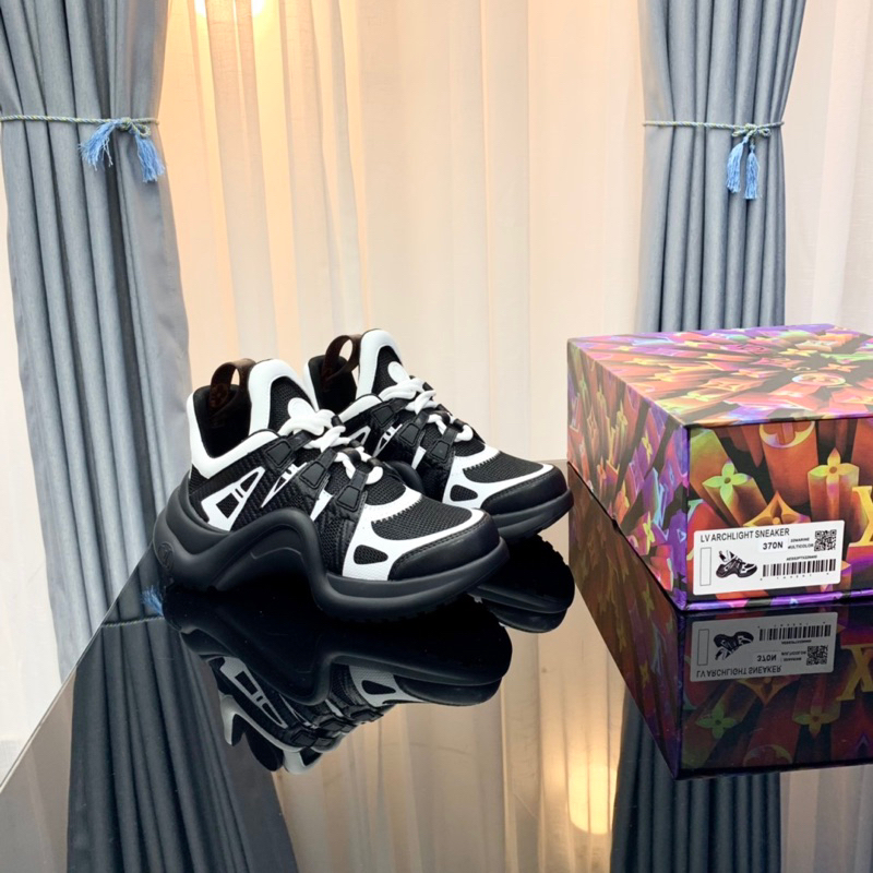 GIÀY LV ĐEN TRẮNG BUỘC GIÂY CAO CẤP 1:1