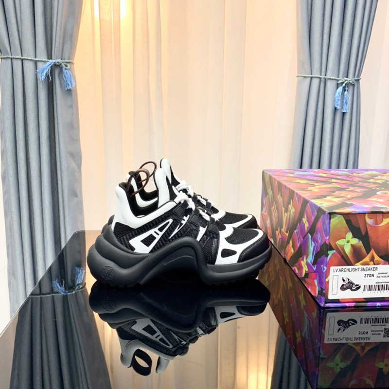 GIÀY LV ĐEN TRẮNG BUỘC GIÂY CAO CẤP 1:1