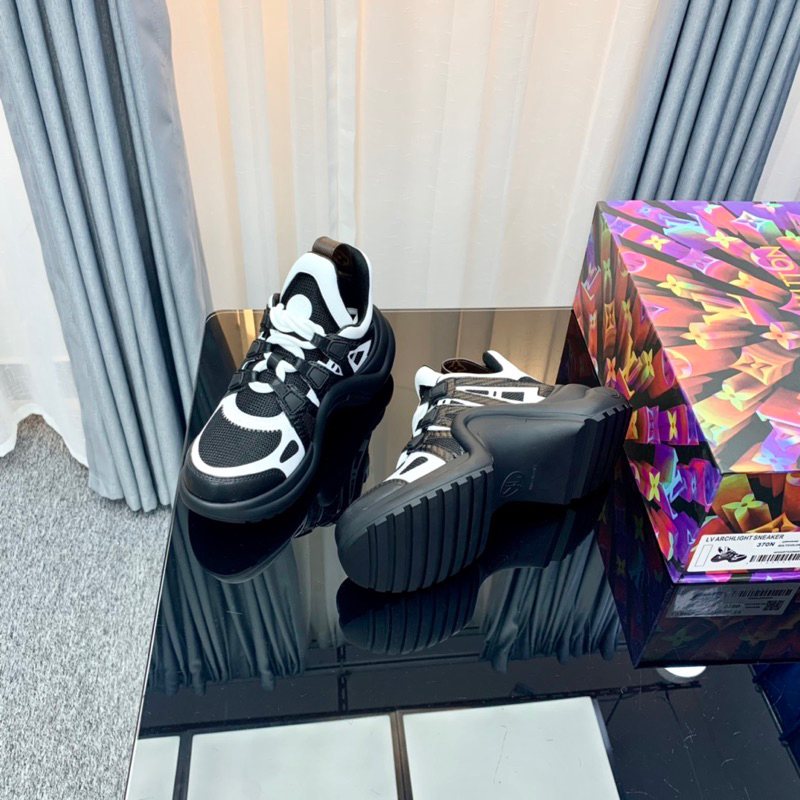 GIÀY LV ĐEN TRẮNG BUỘC GIÂY CAO CẤP 1:1