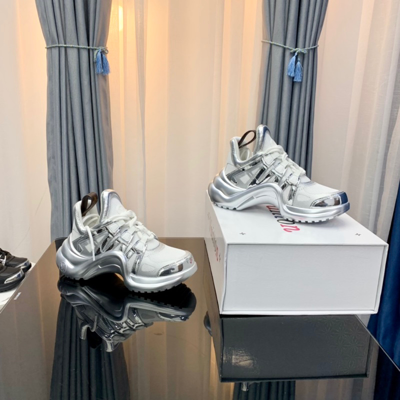 Giày L’V Trane’r Trắng Bạc Lai Au Sc