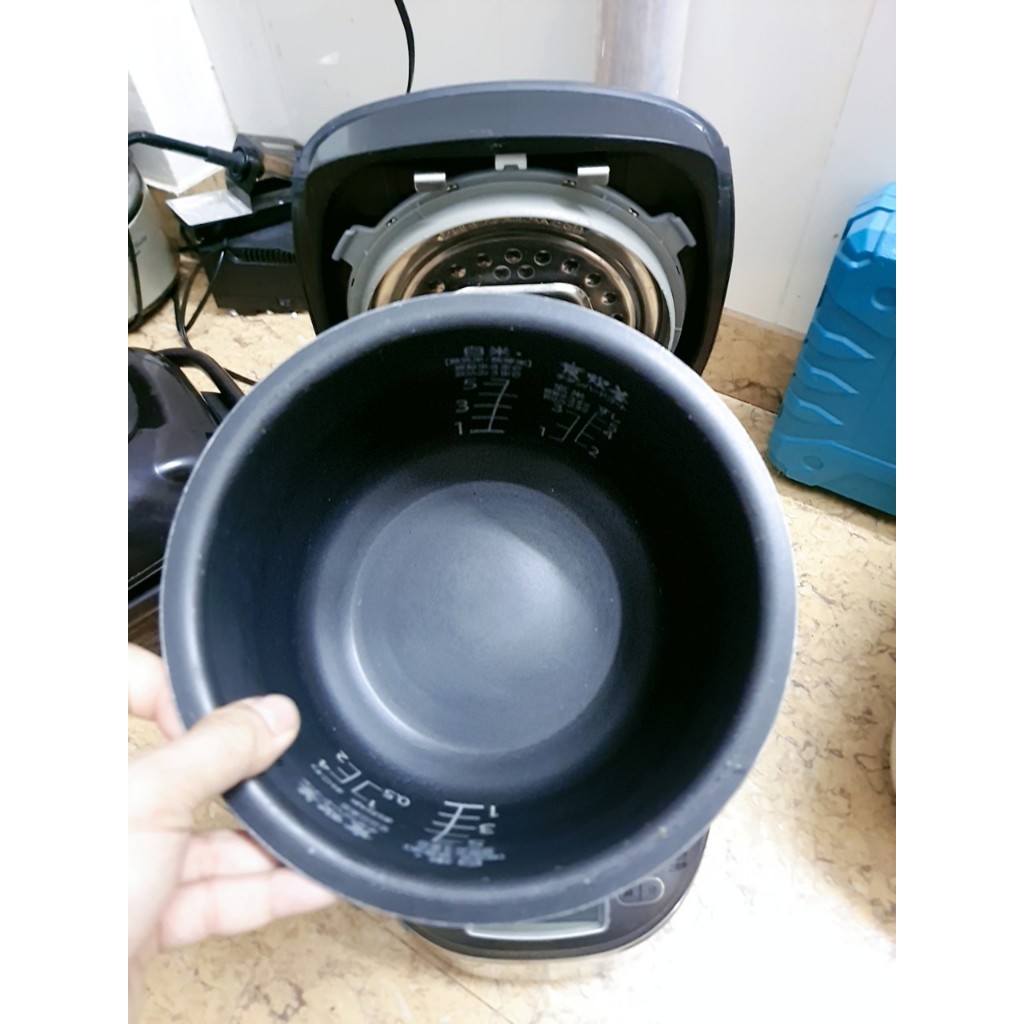 Nồi cơm điện cao tần áp suất MITSHUBISHI 1L nhạt bãi