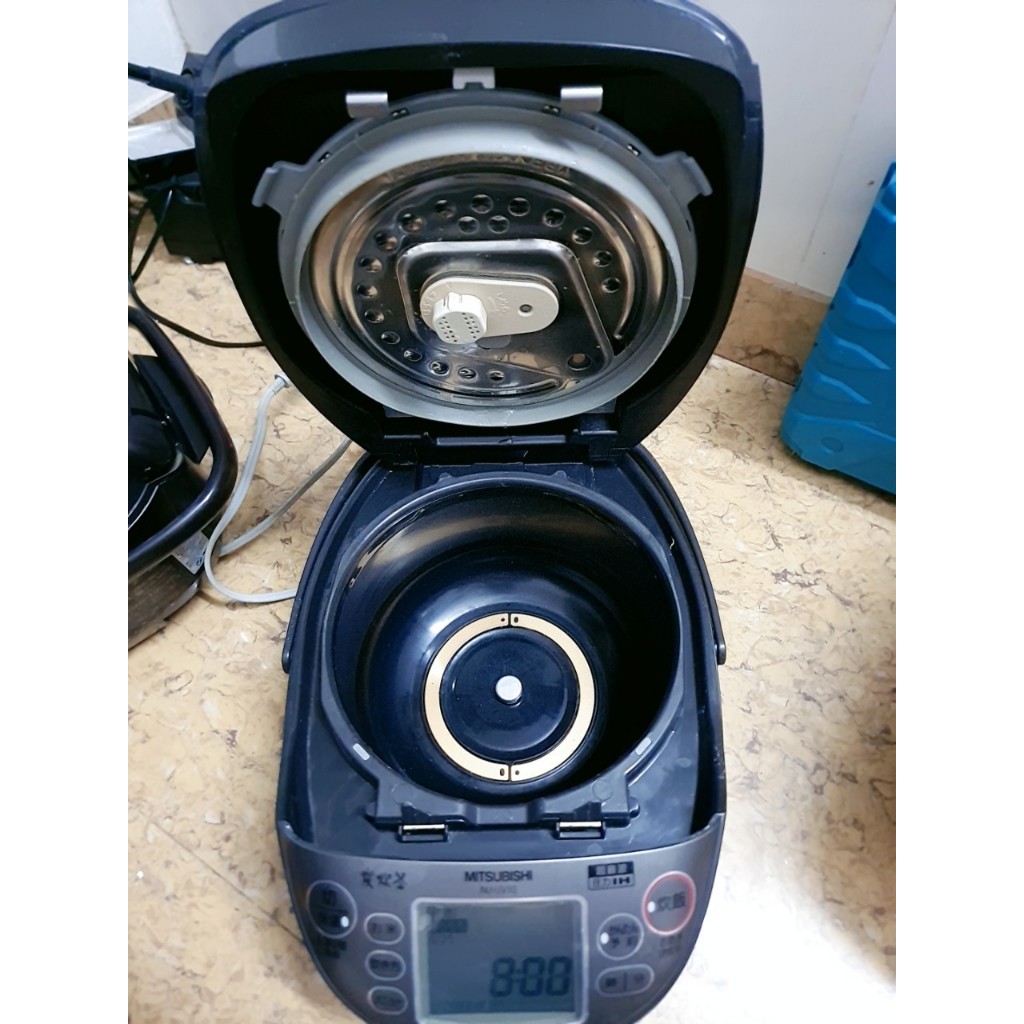 Nồi cơm điện cao tần áp suất MITSHUBISHI 1L nhạt bãi