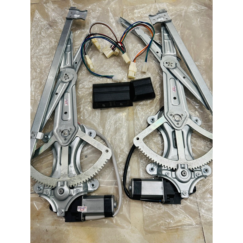 Bộ Compa Mô Tơ Lên Kính Điện Cho Toyota Hiace