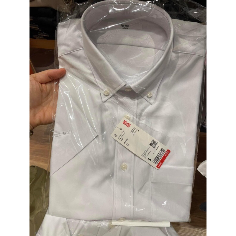 Sơmi trắng dry ko cần ủi ngắn tay Uni..qlo (tag 489k
