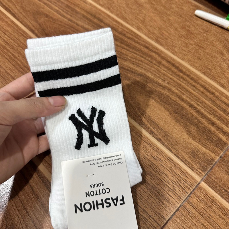 Sỉ tất 10 đôi tất NY cao cổ Nam/Nữ