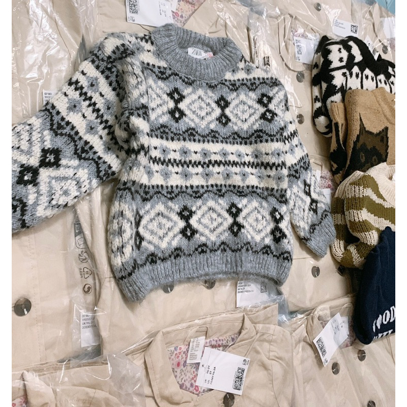 Áo len họa tiết Zara