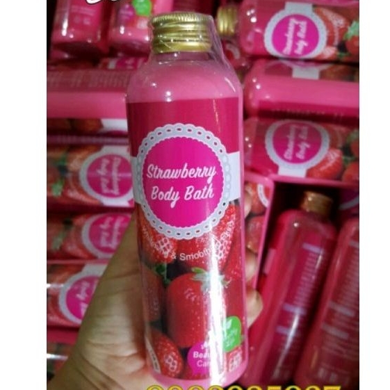 Sữa tắm Dâu Tây Thái Lan giúp trắng da toàn thân 250ml