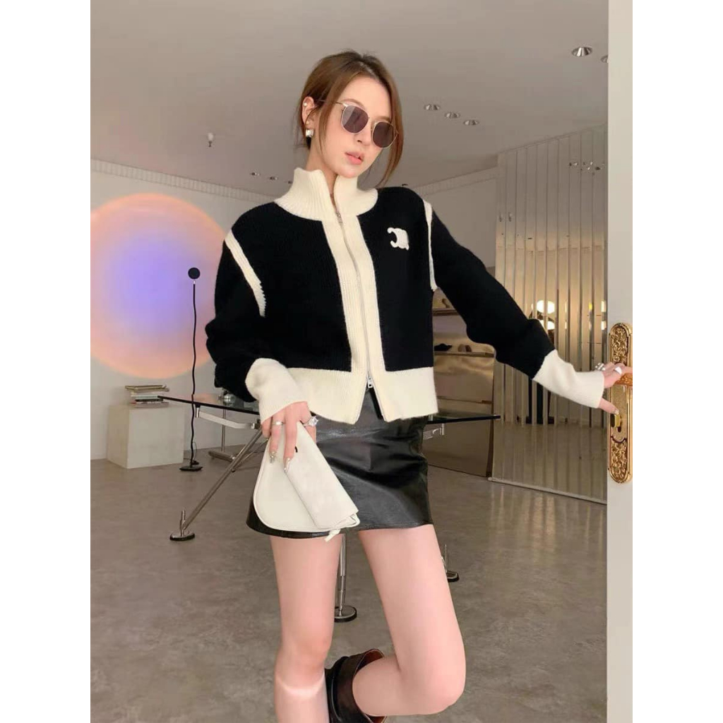 Áo len mềm mịn cổ cao khóa 2 đầu thêu X 2 màu