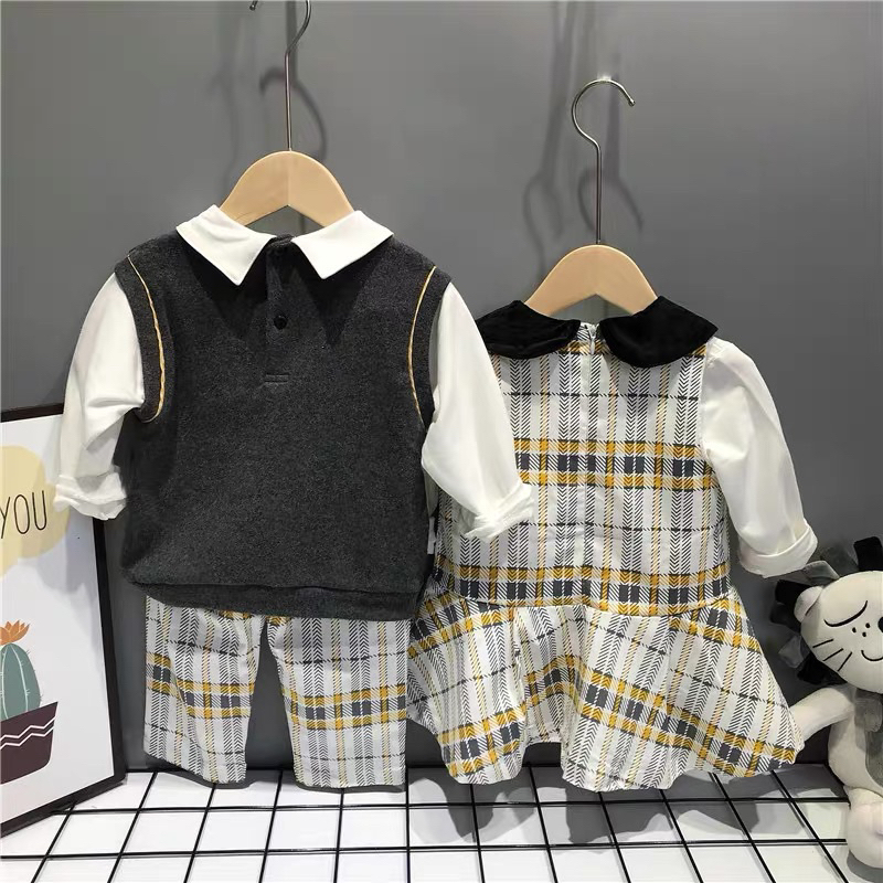 Set bé trai bé gái kẻ phong cách Hàn quốc 2023