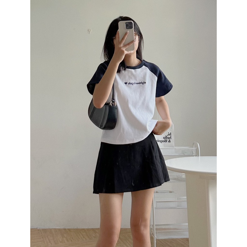 Eighteen Gals Raglan Tee ✿ 𝐁𝐲 𝐄𝐢𝐠𝐡𝐭𝐞𝐞𝐧 𝐀𝐠𝐚𝐢𝐧